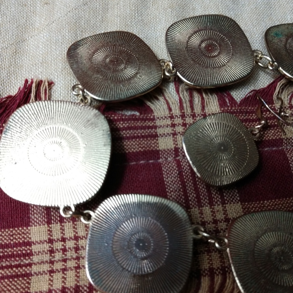 BOGO🇺🇸Necklace and earring set - Picture 2 of 4